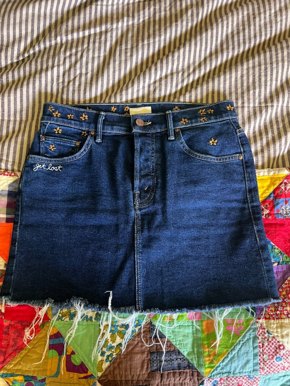 Mother Denim Embroidered Mini Skirt Smiley Patch Raw Hem Dark Wash Size 24